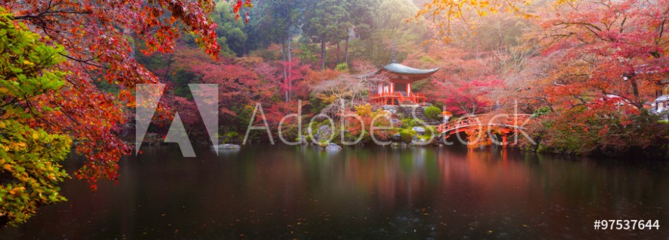 Picture of Daigo-ji temple in autumn